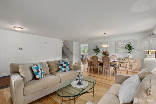 23236 SE 262nd Court, Maple Valley, WA 98038