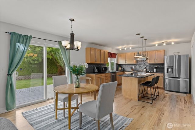 23236 SE 262nd Court, Maple Valley, WA 98038