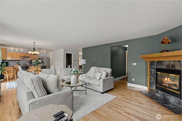 23236 SE 262nd Court, Maple Valley, WA 98038