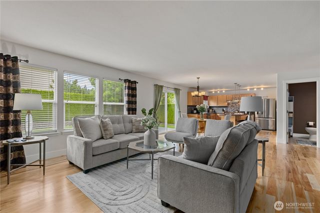 23236 SE 262nd Court, Maple Valley, WA 98038