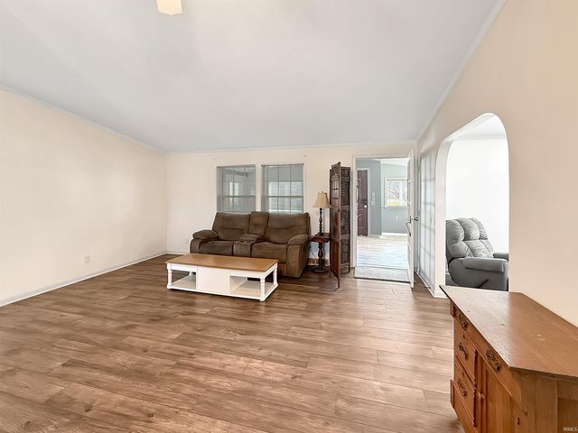 6810 Monroe Street, Stockwell, IN 47983