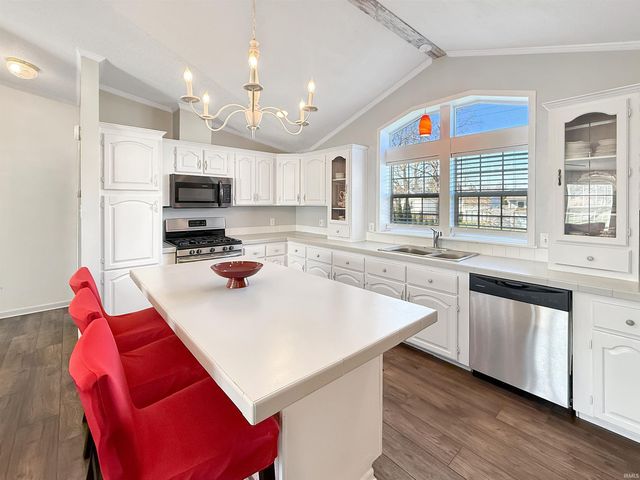 6810 Monroe Street, Stockwell, IN 47983