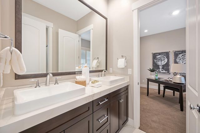 4031 Whitney Vista Ln, Rocklin, CA 95677