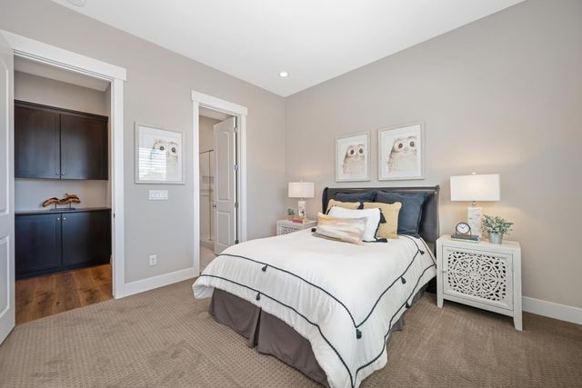 4031 Whitney Vista Ln, Rocklin, CA 95677