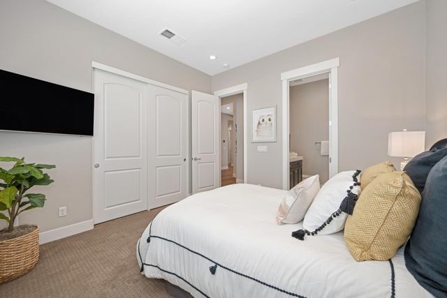 4031 Whitney Vista Ln, Rocklin, CA 95677