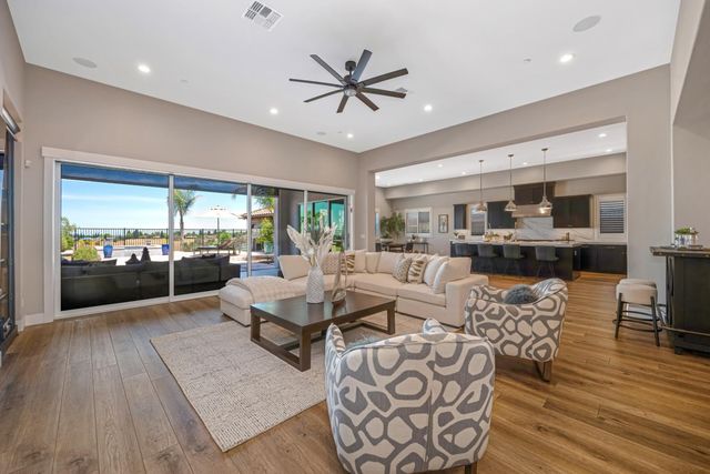 4031 Whitney Vista Ln, Rocklin, CA 95677