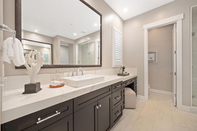 4031 Whitney Vista Ln, Rocklin, CA 95677