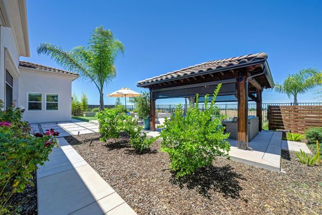 4031 Whitney Vista Ln, Rocklin, CA 95677