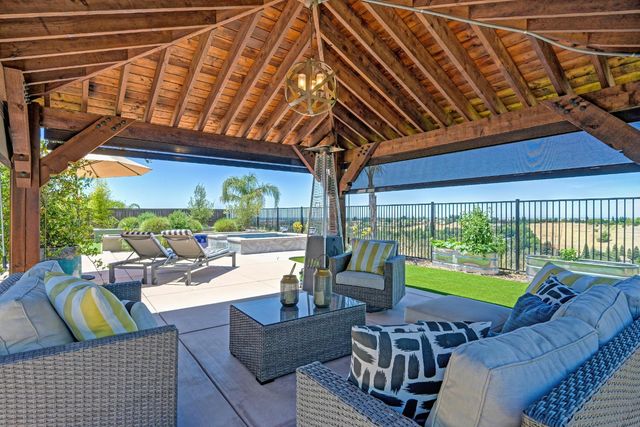 4031 Whitney Vista Ln, Rocklin, CA 95677