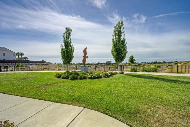 4031 Whitney Vista Ln, Rocklin, CA 95677