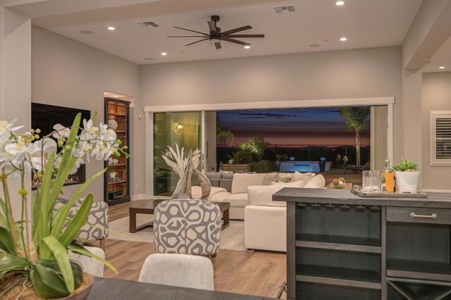 4031 Whitney Vista Ln, Rocklin, CA 95677