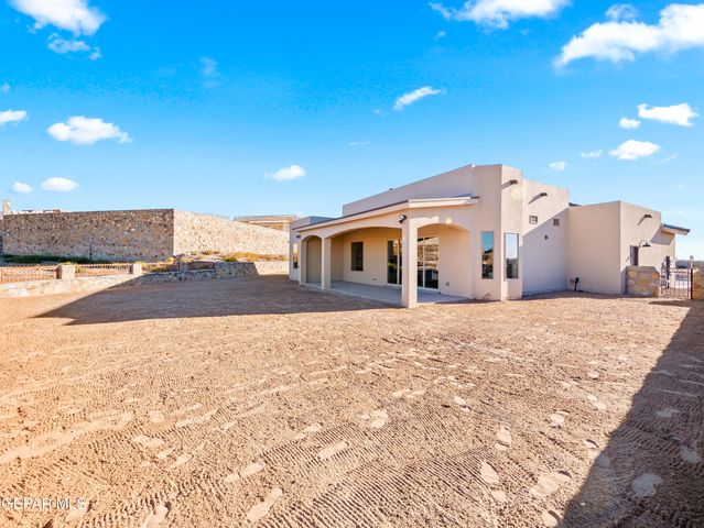 1910 Concho Court, El Paso, TX 79911