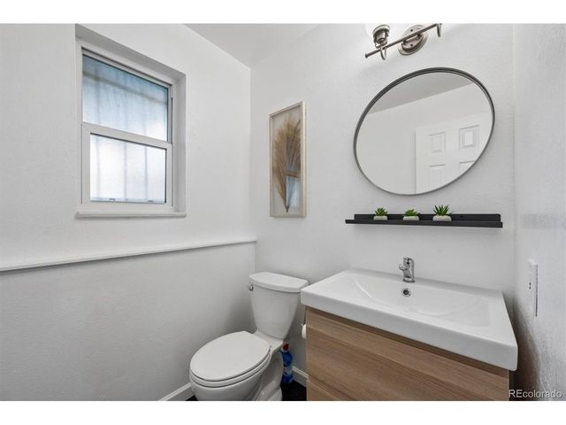 13805 W 67th Pl, Arvada, CO 80004