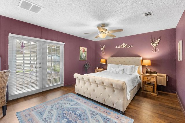 1320 Elm Street, Bonham, TX 75418