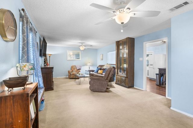 1320 Elm Street, Bonham, TX 75418