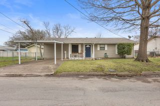 1320 Elm Street, Bonham, TX 75418