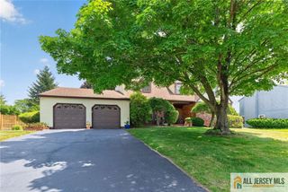 10 Krebs Road, Plainsboro, NJ 08536