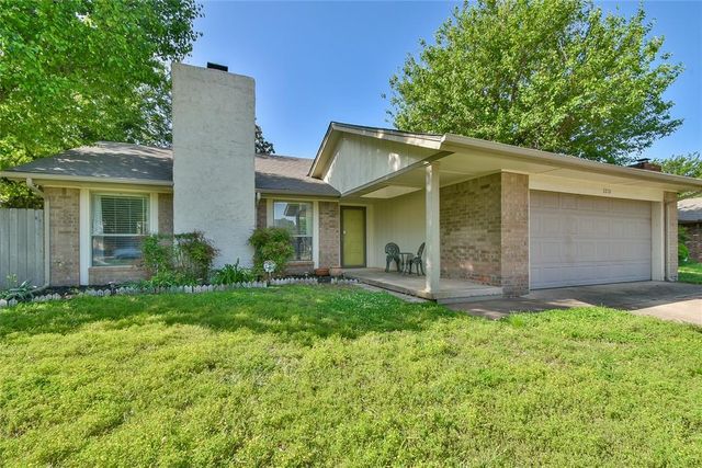 3210 Rambling Oaks Drive, Norman, OK 73072