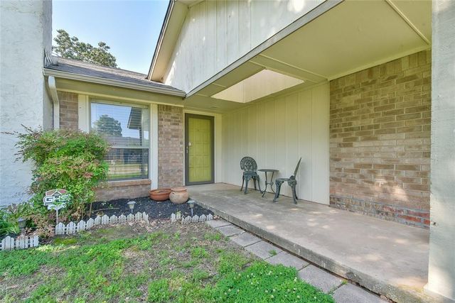 3210 Rambling Oaks Drive, Norman, OK 73072