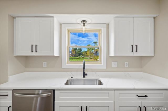 10030 Shadybrook Lane, Grand Blanc, MI 48439