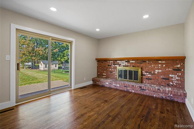 10030 Shadybrook Lane, Grand Blanc, MI 48439