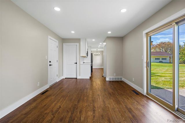 10030 Shadybrook Lane, Grand Blanc, MI 48439