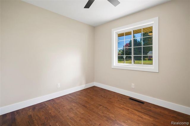 10030 Shadybrook Lane, Grand Blanc, MI 48439