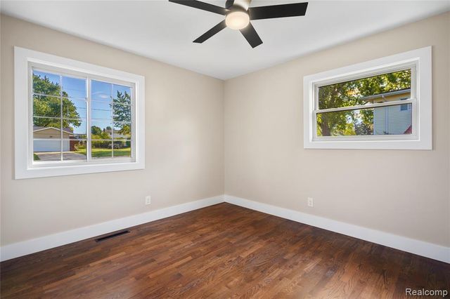 10030 Shadybrook Lane, Grand Blanc, MI 48439