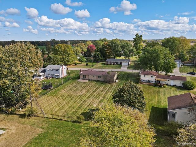 10030 Shadybrook Lane, Grand Blanc, MI 48439