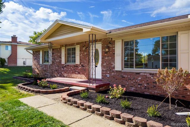 10030 Shadybrook Lane, Grand Blanc, MI 48439