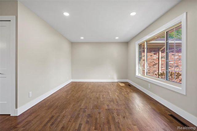 10030 Shadybrook Lane, Grand Blanc, MI 48439