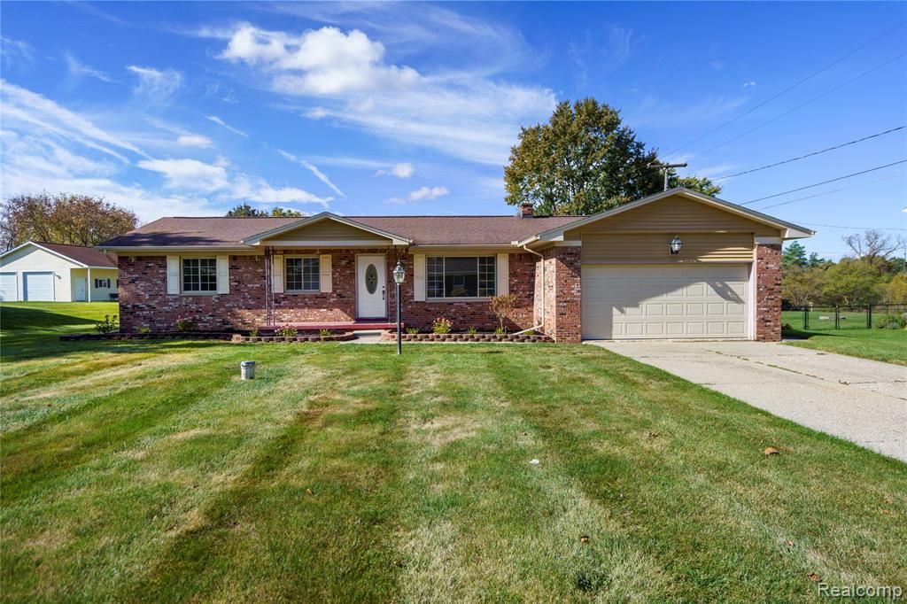 10030 Shadybrook Lane, Grand Blanc, MI 48439