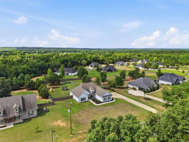 64 Hargrove Road, Greenbrier, AR 72058