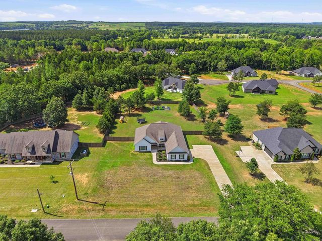 64 Hargrove Road, Greenbrier, AR 72058