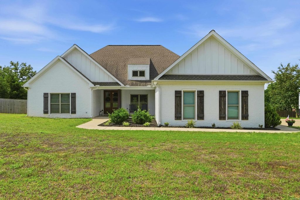 64 Hargrove Road, Greenbrier, AR 72058