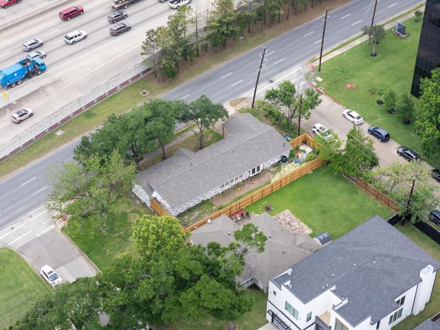 4660 Spruce Street, Bellaire, TX 77401