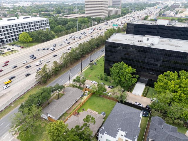 4660 Spruce Street, Bellaire, TX 77401
