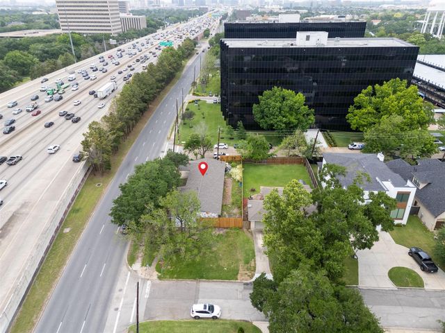 4660 Spruce Street, Bellaire, TX 77401