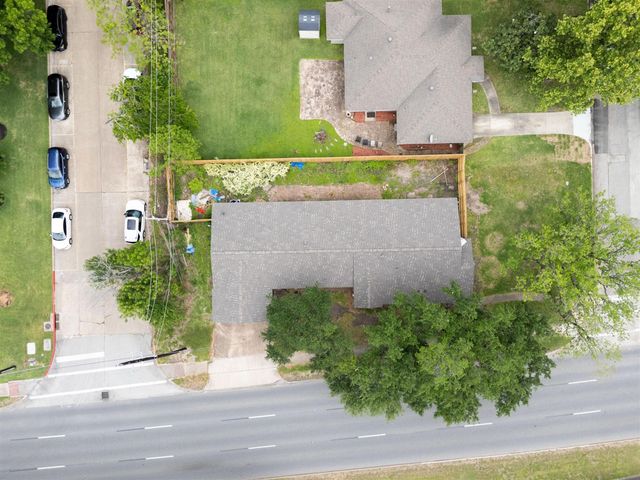 4660 Spruce Street, Bellaire, TX 77401