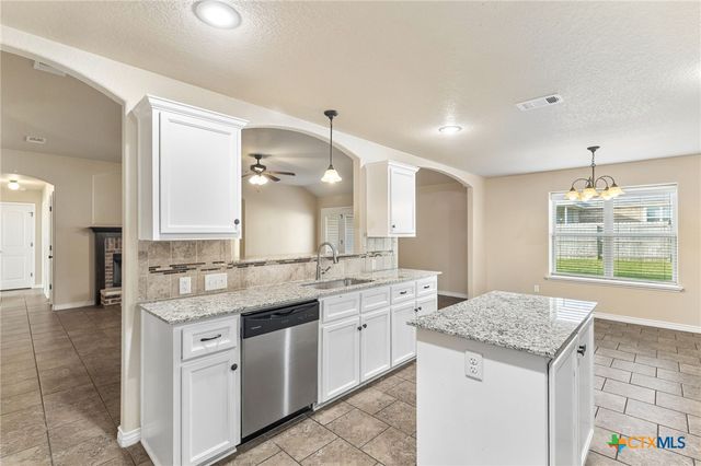 3704 E Appalachian Trail, Killeen, TX 76549