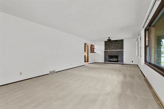 2286 Shiawasee Lane, Stevensville, MI 49127