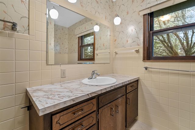 2286 Shiawasee Lane, Stevensville, MI 49127