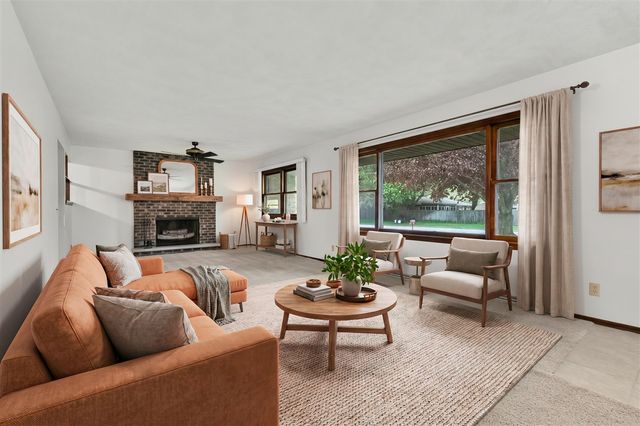 2286 Shiawasee Lane, Stevensville, MI 49127