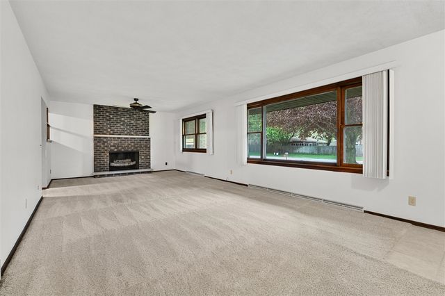 2286 Shiawasee Lane, Stevensville, MI 49127