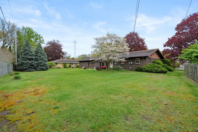 2286 Shiawasee Lane, Stevensville, MI 49127