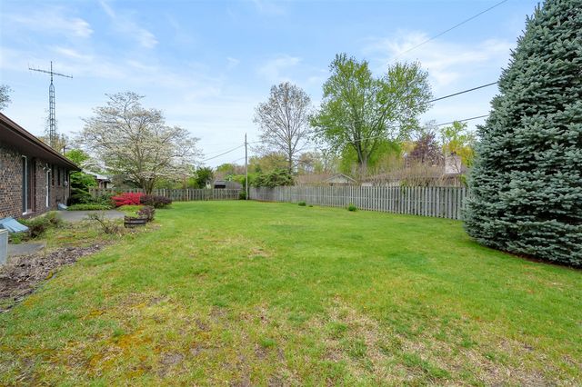2286 Shiawasee Lane, Stevensville, MI 49127