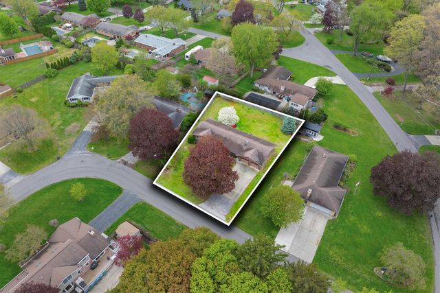 2286 Shiawasee Lane, Stevensville, MI 49127