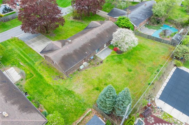 2286 Shiawasee Lane, Stevensville, MI 49127