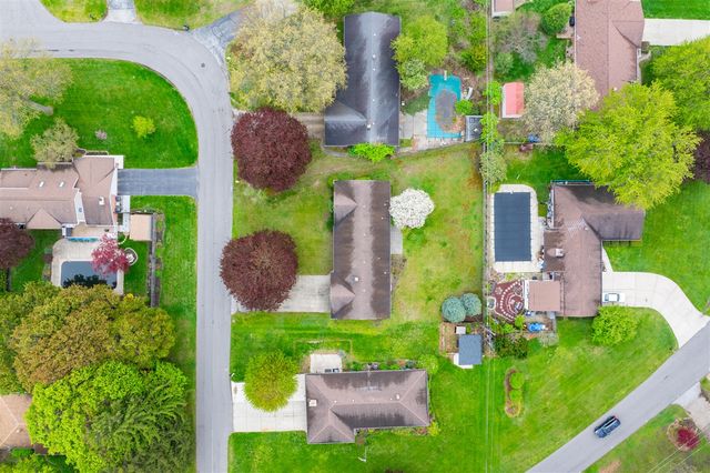 2286 Shiawasee Lane, Stevensville, MI 49127