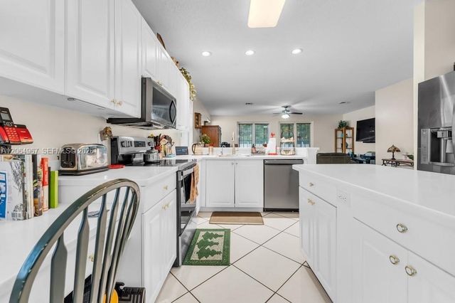 15887 NW 11th Street, Pembroke Pines, FL 33028